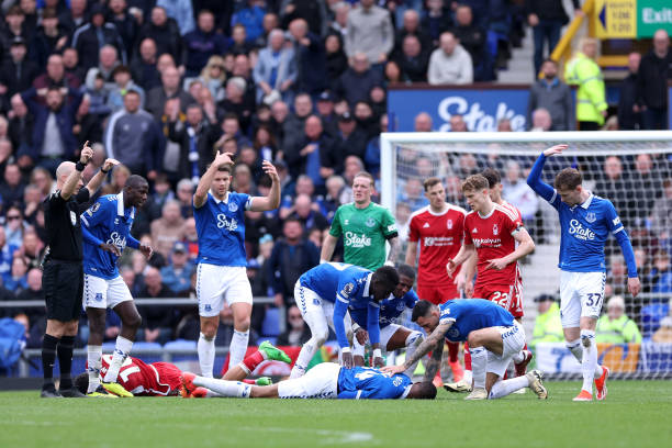 硬生生顶开 硬生生顶开