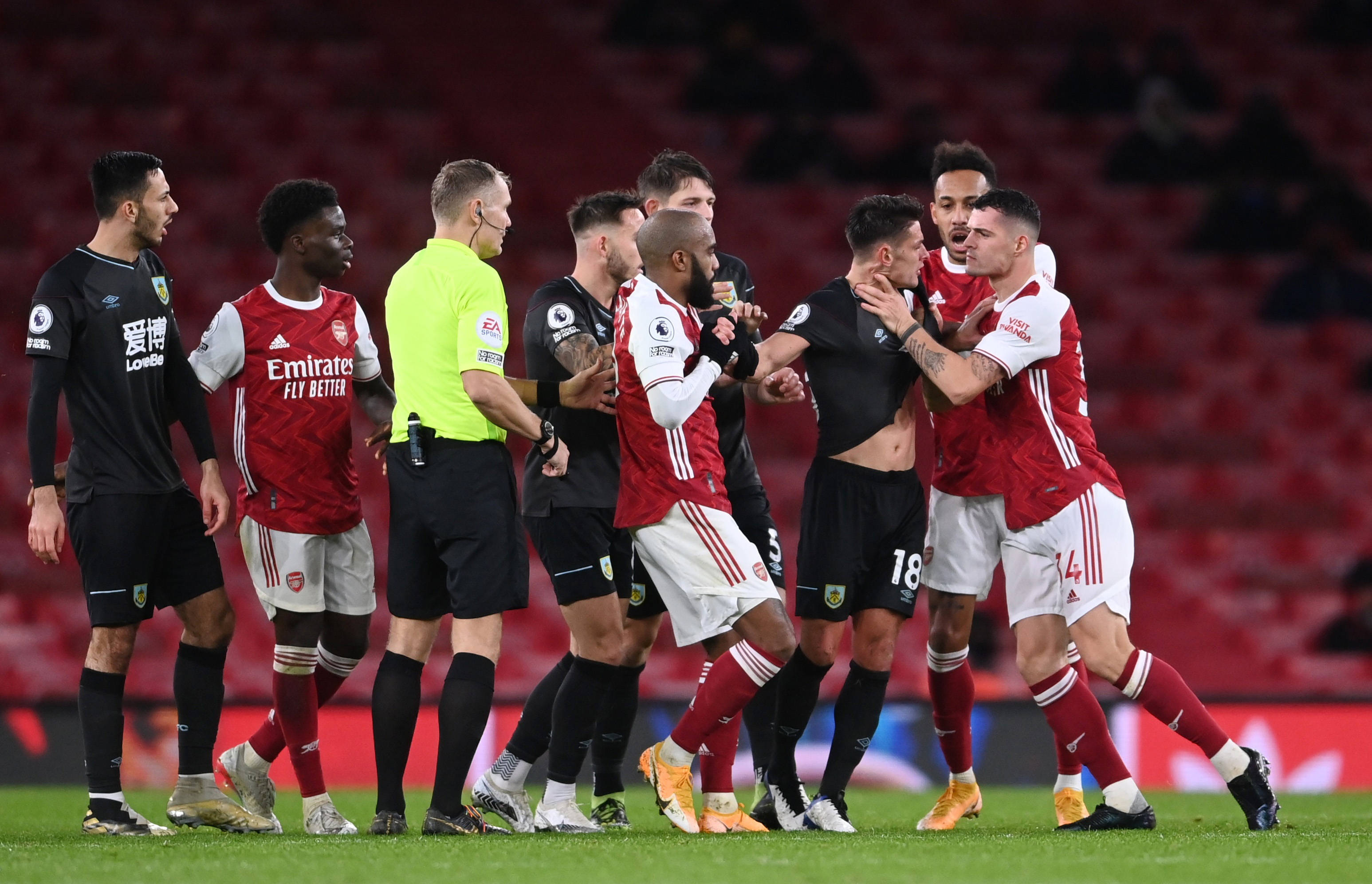 他们必须在 他们必须在